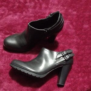 White Mountain Black Heeled Ankle Boots